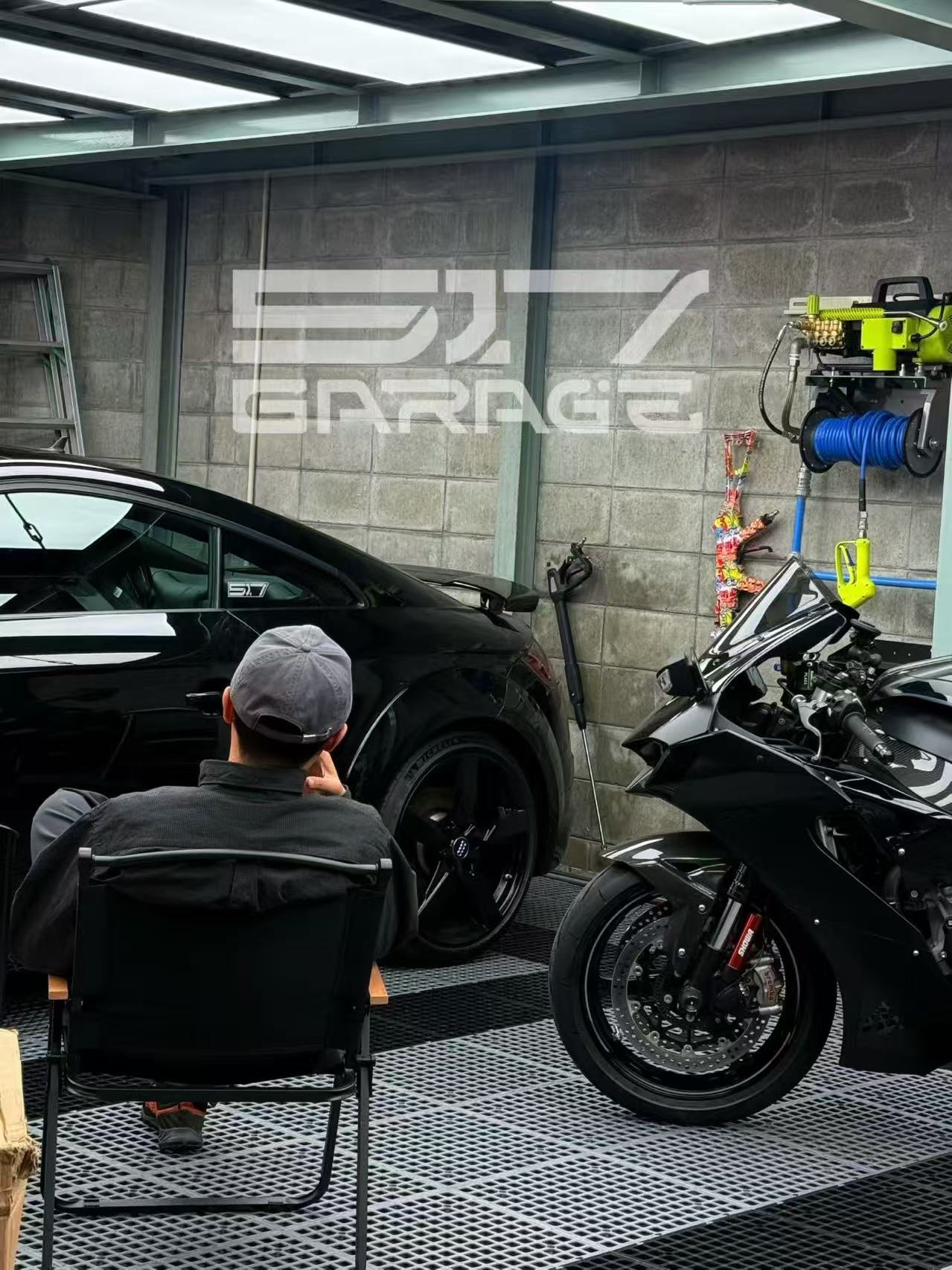 517 GARAGE about 2